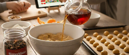 Pepernoten bakken met thee: kruidig, gezellig en makkelijk (ook glutenvrij)