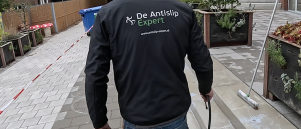 Antislip behandeling van glad beton bij schoolplein: veilig in 1 dag