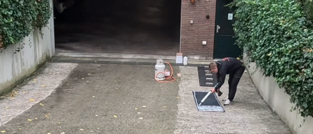 Antislip platen voor steile helling bij VvE in Vorden: veilig omhoog én omlaag