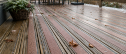 Gladde vlonder in de winter? Zo lost u het blijvend op