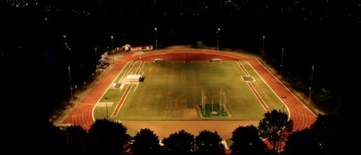 Innovatie en verduurzaming met Dark Licht Eco op atletiekbaan in Goes