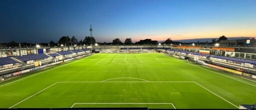 Eerste officiële stadion met DarkLicht armaturen