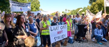 Demonstratie in Den Haag tegen kaalslag ouderenzorg