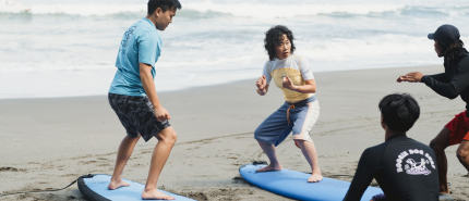 How to Pop Up on a Surfboard: Step by Step Beginner Guide
