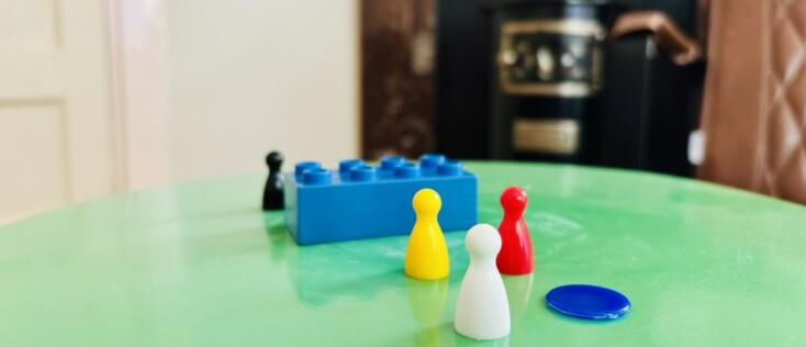 Het verschil tussen tafelopstelling en familieopstelling (en waarom een tafelopstelling vaak een goede eerste stap is)