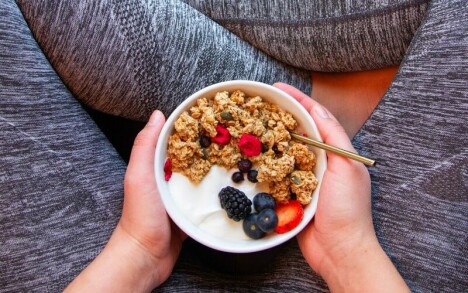 Wanneer eiwitten eten? Dit is de optimale timing voor spiergroei