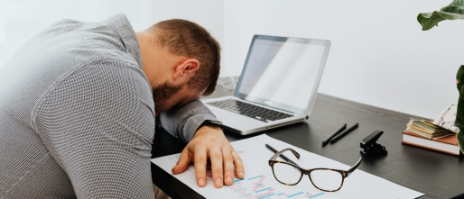 10 Early Signs of Burnout at Work (and How to Respond Quickly)