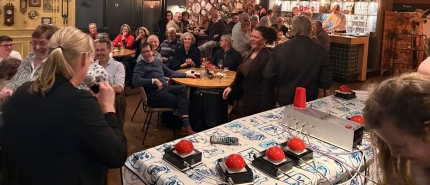 Waarom iedereen meedoet tijdens het Ik Hou van Holland spel (zelfs de stille types)