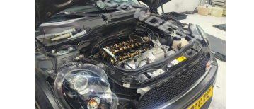 MINI Cooper S (R55) met N18 motor: rokende motor én een opvallend opgerekte distributieketting