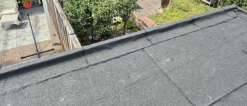 Wat Kost het om een Plat Dak Opnieuw te Bedekken? Prijzen & Advies