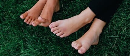 Grounding: waarom contact met de aarde jou gezonder maakt