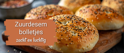 Zachte zuurdesem bolletjes