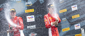 PODIUMPLEK IN THUISRACE