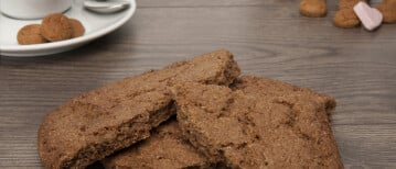 Speculaas Brokken met Speltbloem en Plantaardige Melk