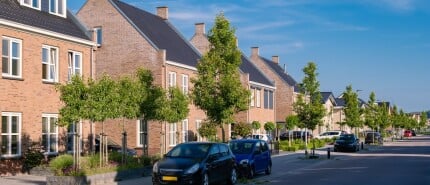 🚀 Uden in Opkomst: Ontdek Waarom Huizenprijzen Stijgen en Hoe Jij Jouw Droomhuis Koopt🏡💼