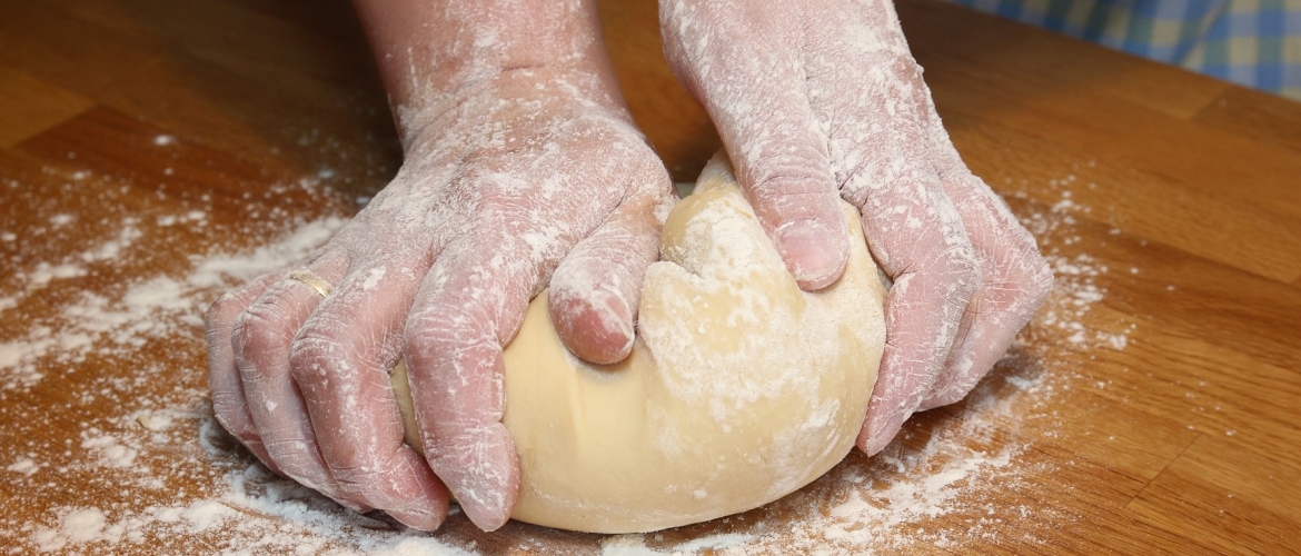 Zelf brood bakken? 8 essentiële tips om je brood nog lekkerder te maken!