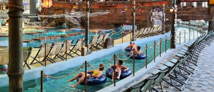 Waterpark of pretpark, perfect met tieners
