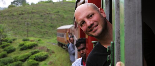 Treinen in Sri Lanka, langs theeplantages en dorpen
