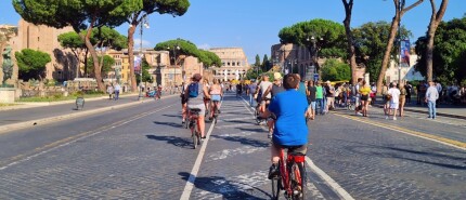 Cycling in  (the surroundings of) Rome with children