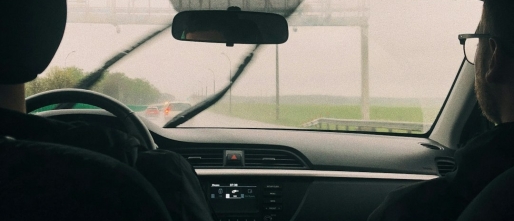 Zorgeloos vliegen begint al op de snelweg