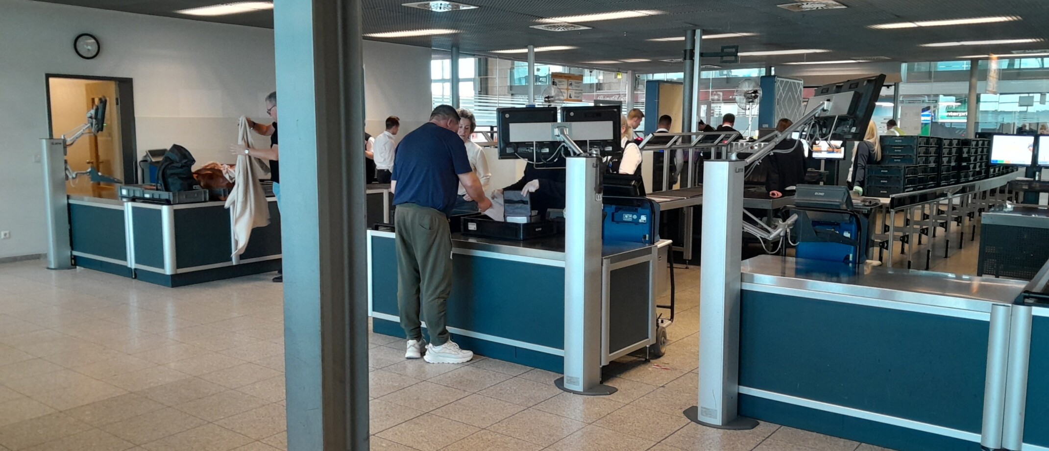 Hoeveel cash geld mag je meenemen in het vliegtuig? 💸