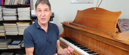 Energie en Pianospelen: waarom ontspannen meer kracht geeft dan harder oefenen