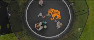 Van sabeltandtijger tot trampoline: waarom je brein urineverlies niet leuk vindt