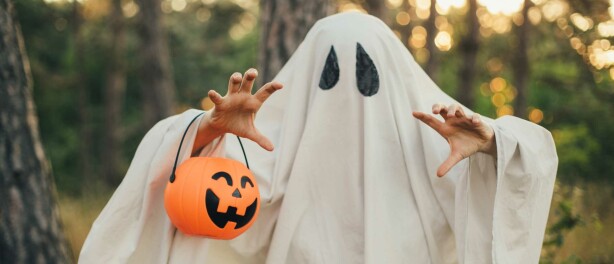 Van wijn tot webben: zo organiseer je een stijlvolle Halloween vriendinnenavond