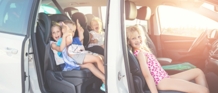 Hoe houd je het gezellig met je kinderen op lange autoritten?