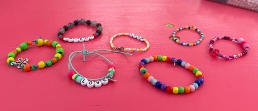 Hoe je een bedrijfsfeest onvergetelijk maakt voor álle leeftijden: de complete gids voor een warme, ontspannen en gezinsvriendelijke familiedag