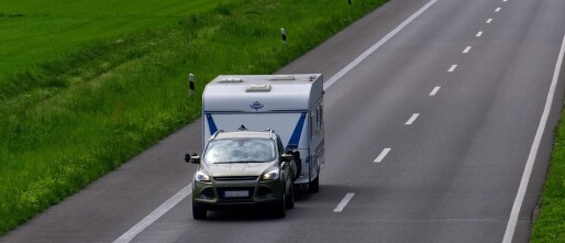 De caravan slingert achter de auto, wat nu?