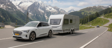 Caravan trekken met een elektrische auto: kan dat?