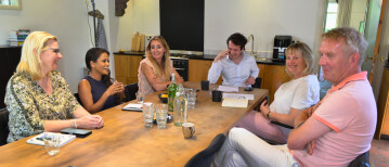 Klantcontactteams zijn vaak behoorlijk divers. Maar zijn ze ook inclusief? – Koetshuisgesprek #5