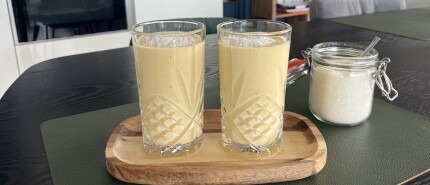 Zomerse smoothie met mango en kokos