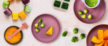 Melk en hapjes bij babys: wanneer geeft je wat?