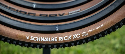 Schwalbe lanceert nieuwe mountainbike band én ventiel revolutie met Schwalbe Clik Valve