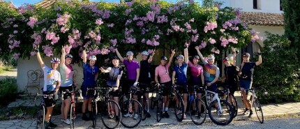 Fietsvrouwen ontdekken de Jalon Vallei: dé herfstbestemming om te fietsen in Spanje
