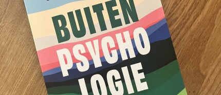Boekbespreking | Buiten struikel je over de metaforen