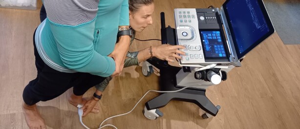 Voetentraining gebruikt echografie voor onderzoek hallux valgus