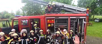Bedrijfsuitje Geldermalsen? Vergeet bowlen – ga vlammen met de brandweer! 🔥