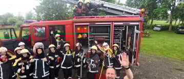 🚒 Van A naar B, maar dan spectaculair: brandweerauto huren als vervoer!