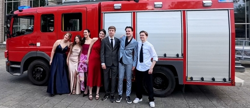 Vervoer Schoolgala 8 Personen Gelderland: De Spectaculairste Entree Van Jullie Gala