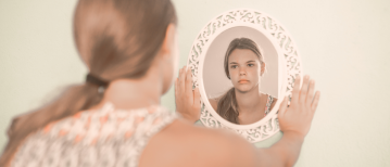 Waarom meisjes vandaag eerder, heviger en anders puberen.