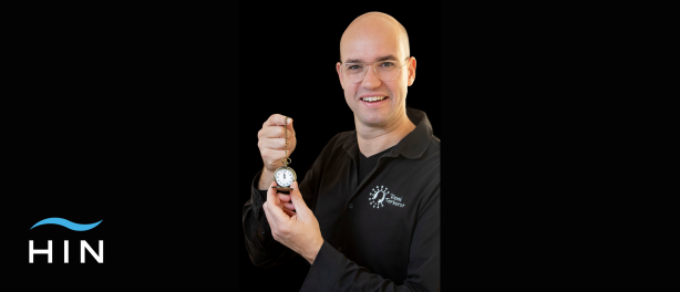 “Wanneer begin je?” Hoe Remi Terhorst via een hypnoseshow zijn roeping vond als hypnotherapeut.