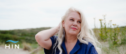 Van hoofd naar lijf: hoe Alice  hypnose, yoga nidra en haar eigen talenten samenbrengt
