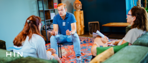 Wat als depressie een gezonde reactie is op een ongezonde situatie?