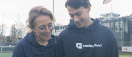 Zo ondersteunen wij hockeyclubs en (jeugd)trainers beter: trainingen via e-mail én WhatsApp