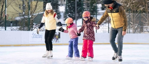 Schaatsen in het Reuzengebergte: de beste ijsbanen voor het hele gezin