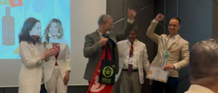 Yakelos wint GOUD