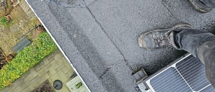 Bitumen dak + zonnepanelen: montageadvies zonder risico’s